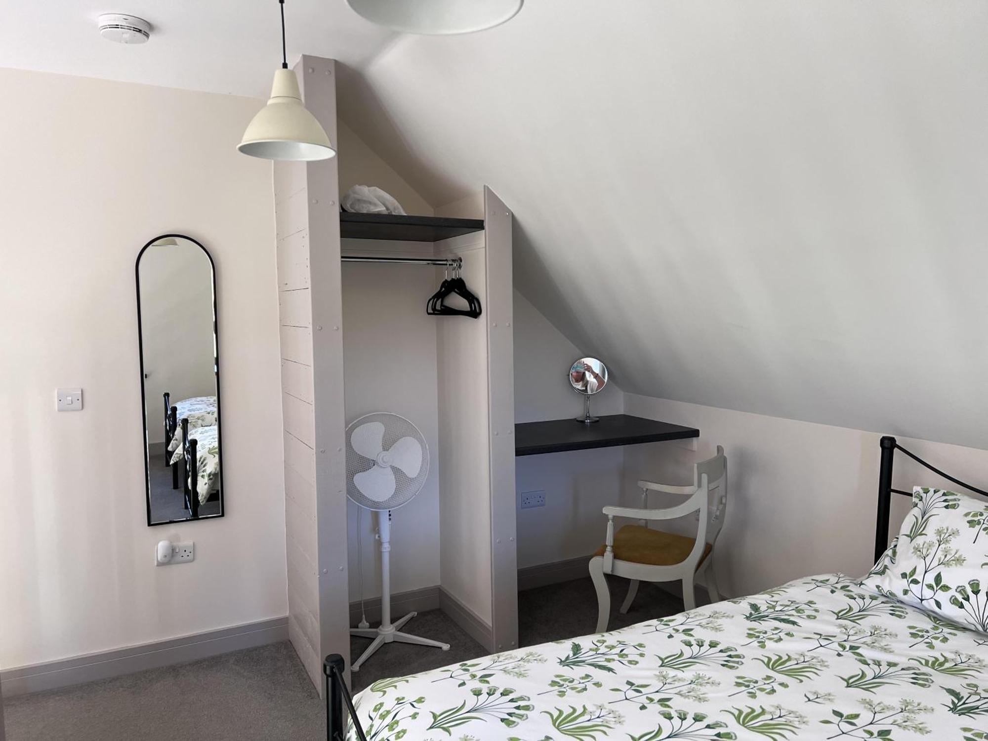 Poachers Hut - Captivating 1-Bed Cottage Shorwell Экстерьер фото